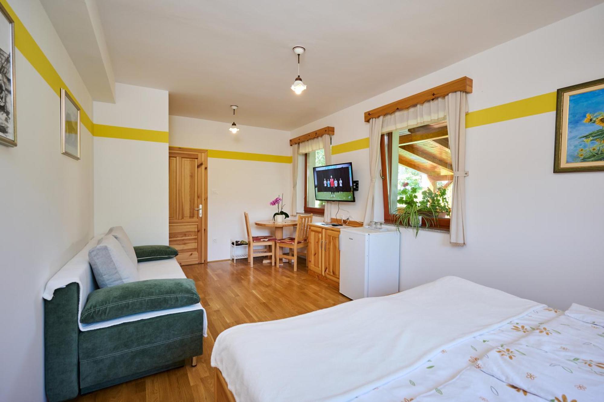 Apartments Organic Tourist Farm Gradisnik Prevalje Экстерьер фото