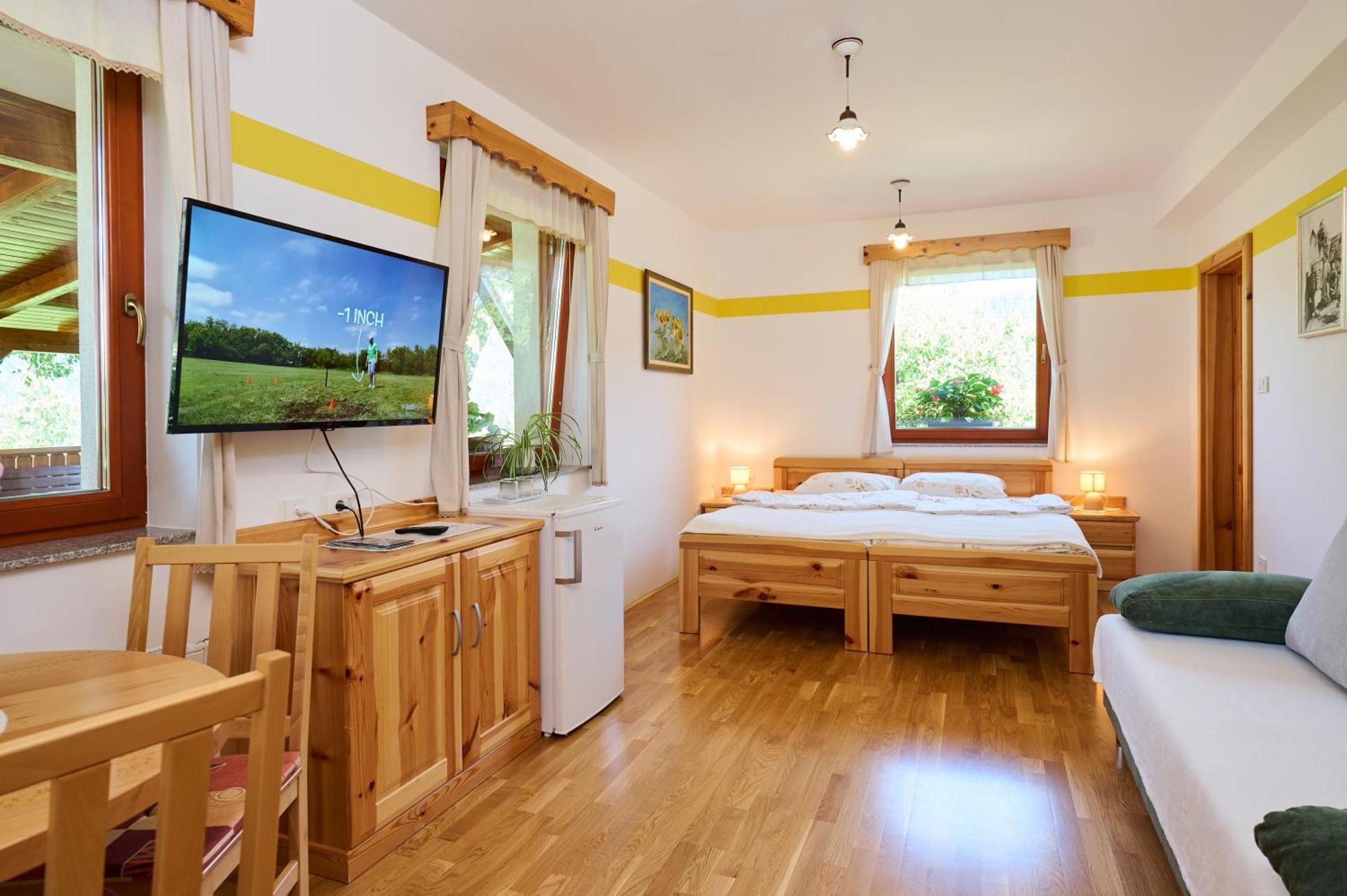 Apartments Organic Tourist Farm Gradisnik Prevalje Экстерьер фото