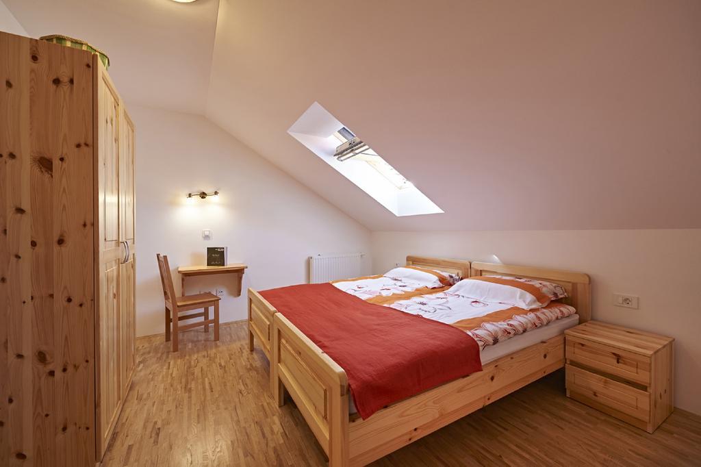 Apartments Organic Tourist Farm Gradisnik Prevalje Экстерьер фото